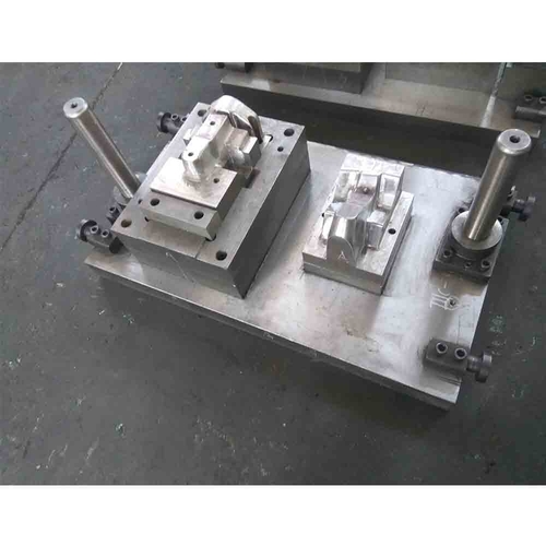 Flanging Plastic Mold-Right front mounting bracket-Under