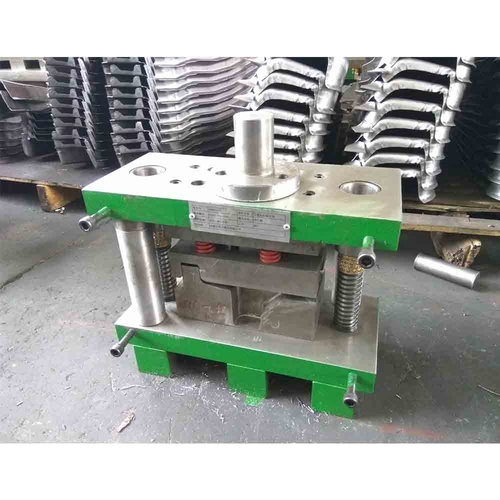 冲孔模-Left front mounting bracket