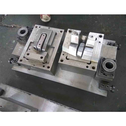 Flanging Plastic Mold-Right front mounting bracket-Upper