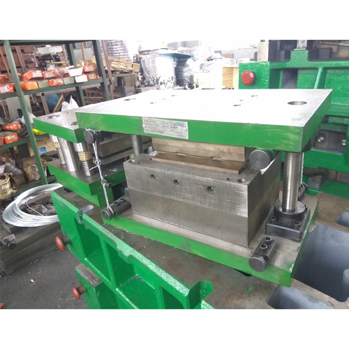 Flanging Plastic Mold-Front Slide Inner Plate - Right