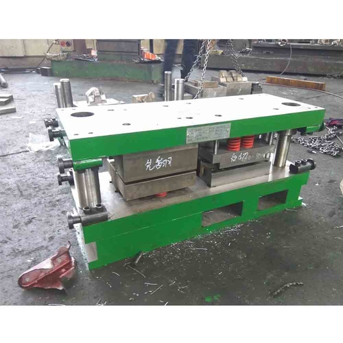 Flanging Trimming Mold-Right front mounting bracket